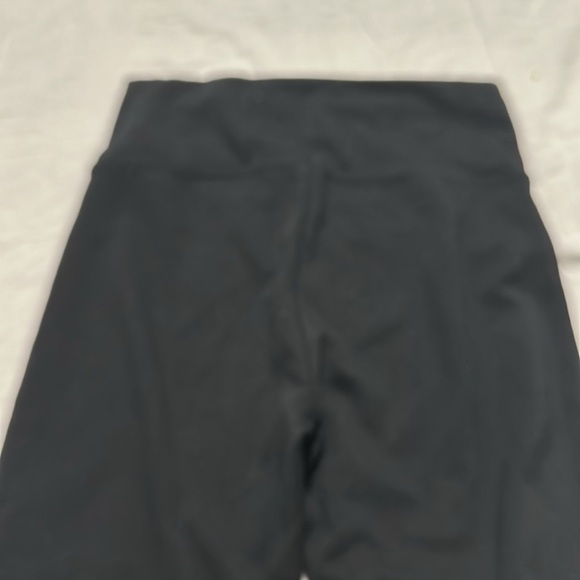 Assets by Spanx Red Hot Label Black Leggings Size Smalll - Picture 4 of 4